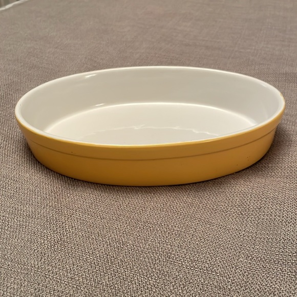 Brylane Home Kitchen Oval Yellow Ceramic Baking Dish - Picture 9 of 10